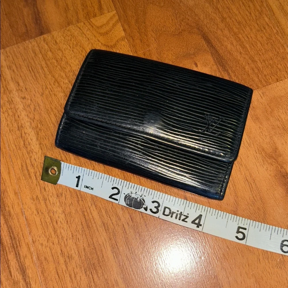 Authentic Louis Vuitton Epi Leather 6 Key Holder Wallet